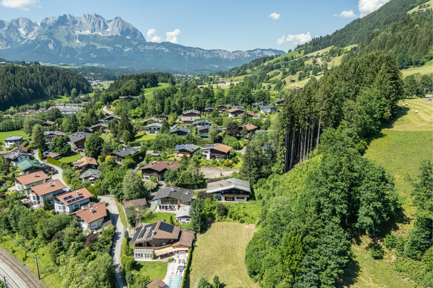 DJI_20260619152425_0217_D-HDR